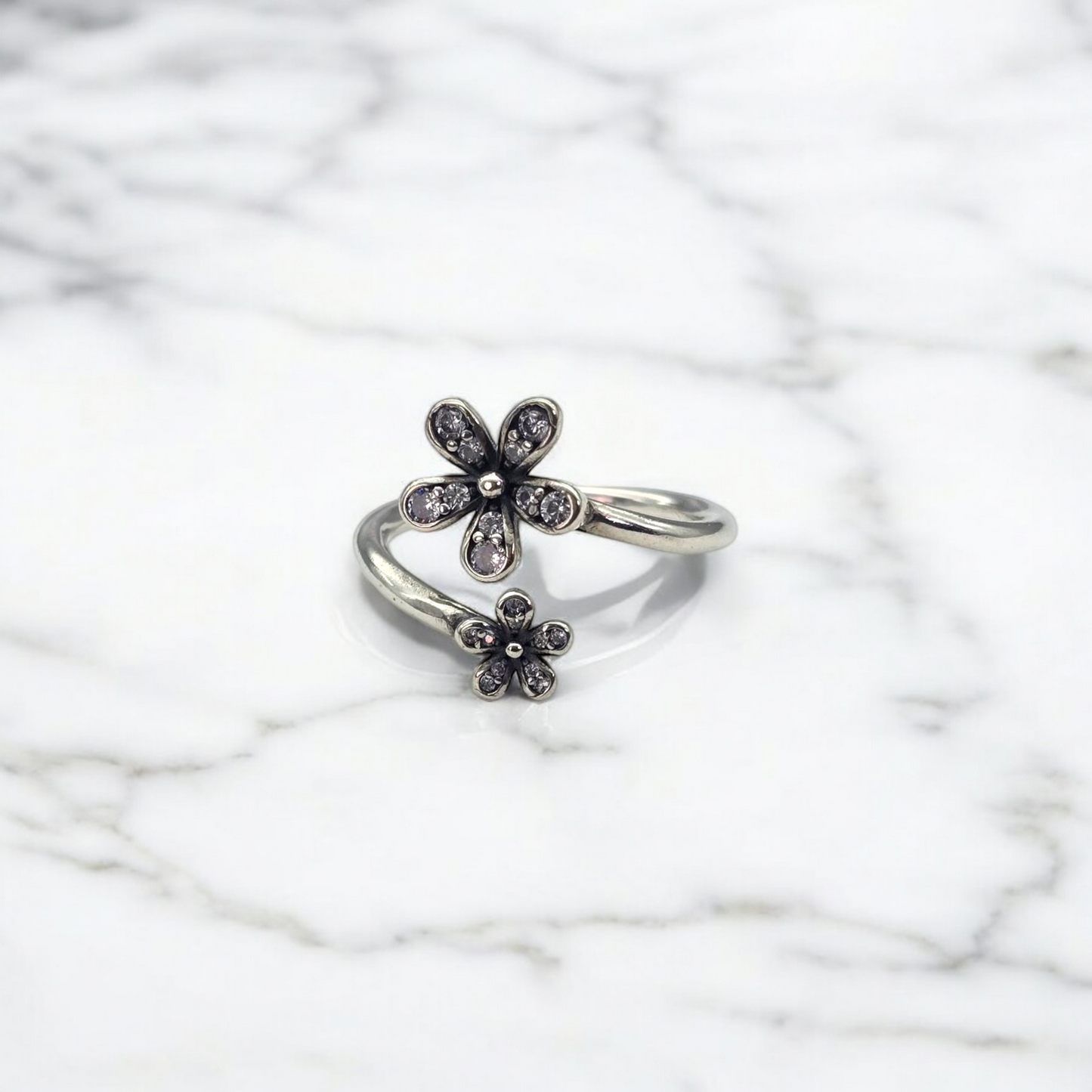 Anillo Doble de Flor con Zirconias Talla 6